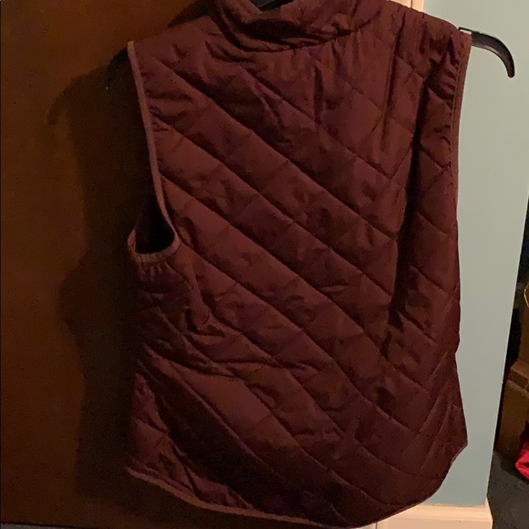 Women’s old navy vest - Picture 3 of 4